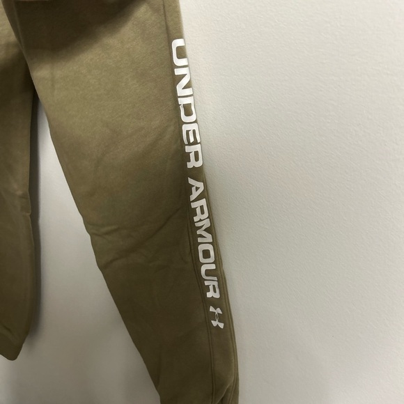 Under Armour Green Sweatpants - Picture 3 of 4